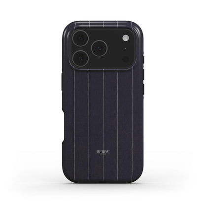 Trendy phone case with a sleek blå and sort pinstripe pattern, combining stylish sophistication with a feminine, popular aesthetic.