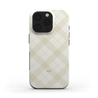 Beige and white multicolored phone case featuring a soft plaid pattern, combining a trendy and feminine aesthetic with cozy style.