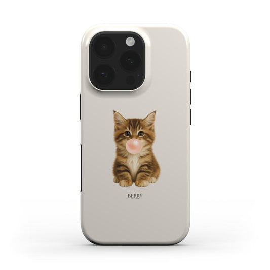 Trendy beige phone case featuring a charming brown and beige kitten blowing a bubblegum bubble, combining girly and aesthetic soft teddy vibes.