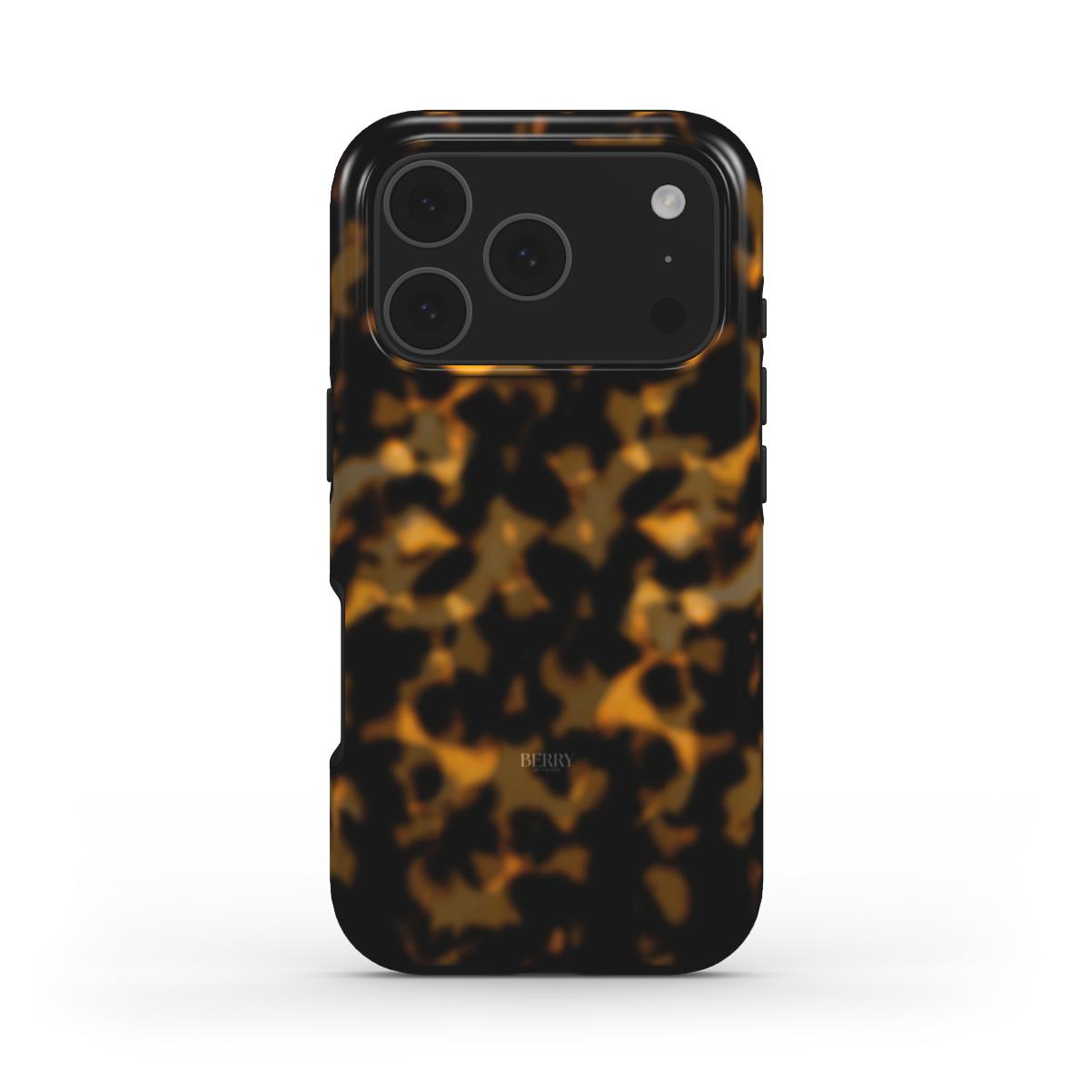 Trendy phone case with a bold tortoise pattern in brun, guld, orange, and flerfarvet colors for a stylish and feminine look.