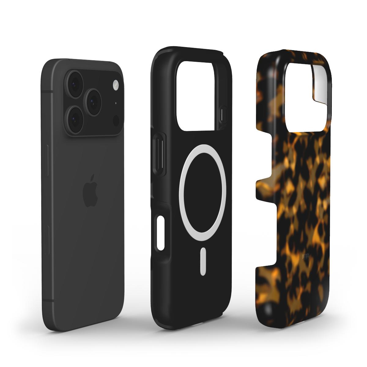 Trendy phone case with a chic tortoise shell pattern in brun, guld, orange, and flerfarvet colors, designed for a stylish and feminine look.